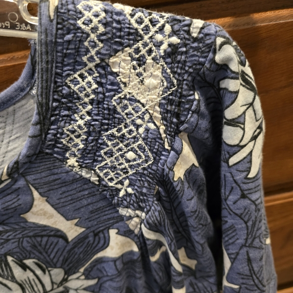 Cato Blue and White Relaxed Blouse - Picture 4 of 5